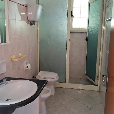 Apartman Locazione Turistica Gaetano-1 *
